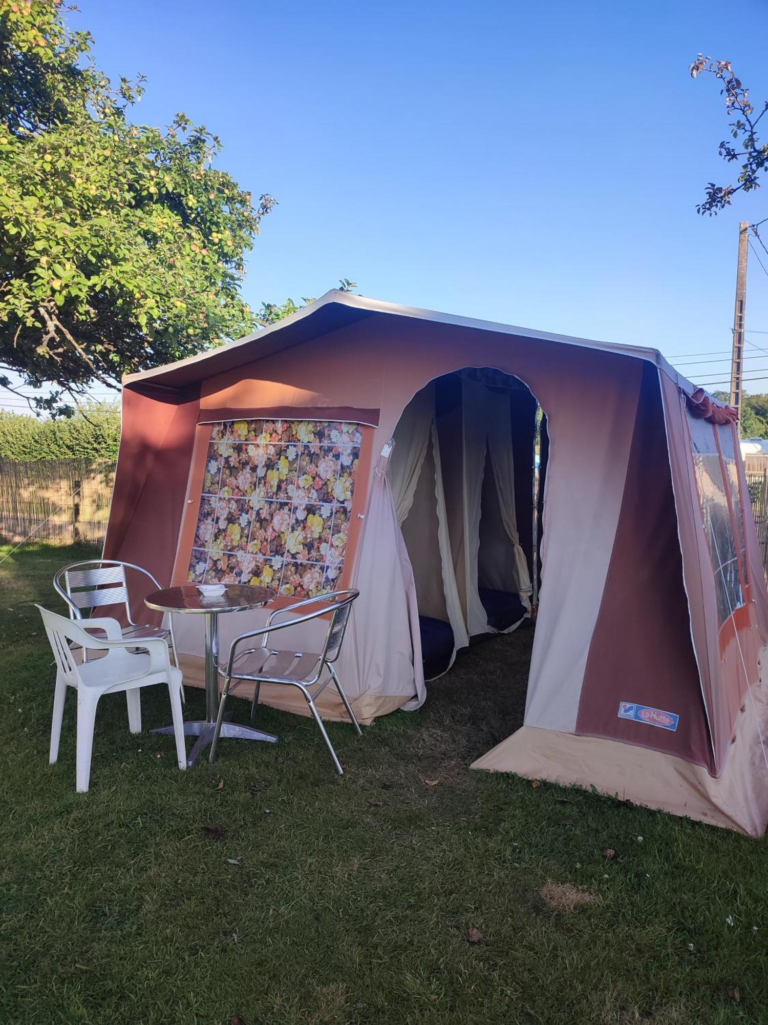 La Billardiere Camping A La Ferme Le Menil-Ciboult Ngoại thất bức ảnh