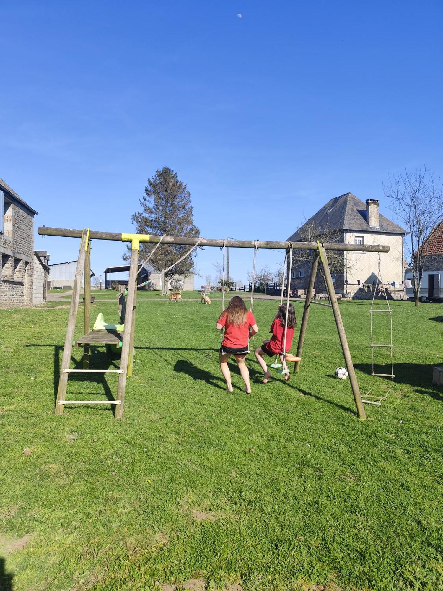 La Billardiere Camping A La Ferme Le Menil-Ciboult Ngoại thất bức ảnh