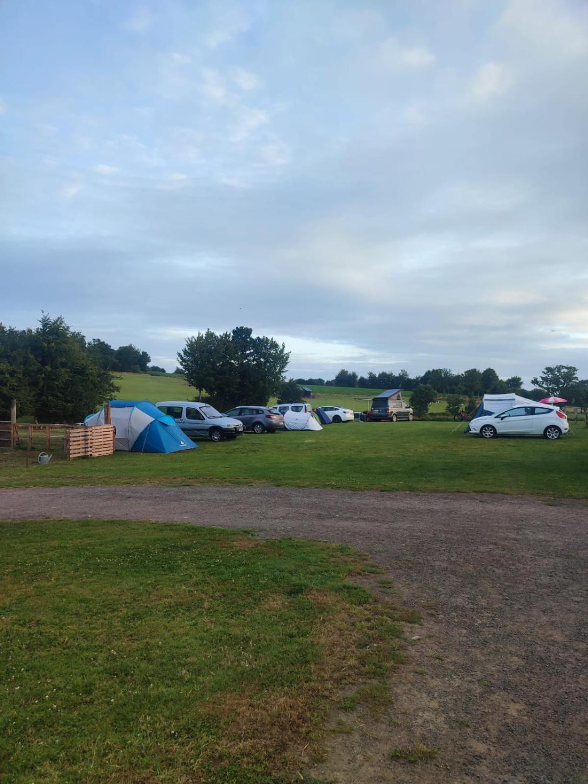 La Billardiere Camping A La Ferme Le Menil-Ciboult Phòng bức ảnh